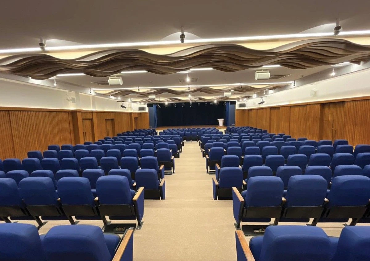 Auditorium 6