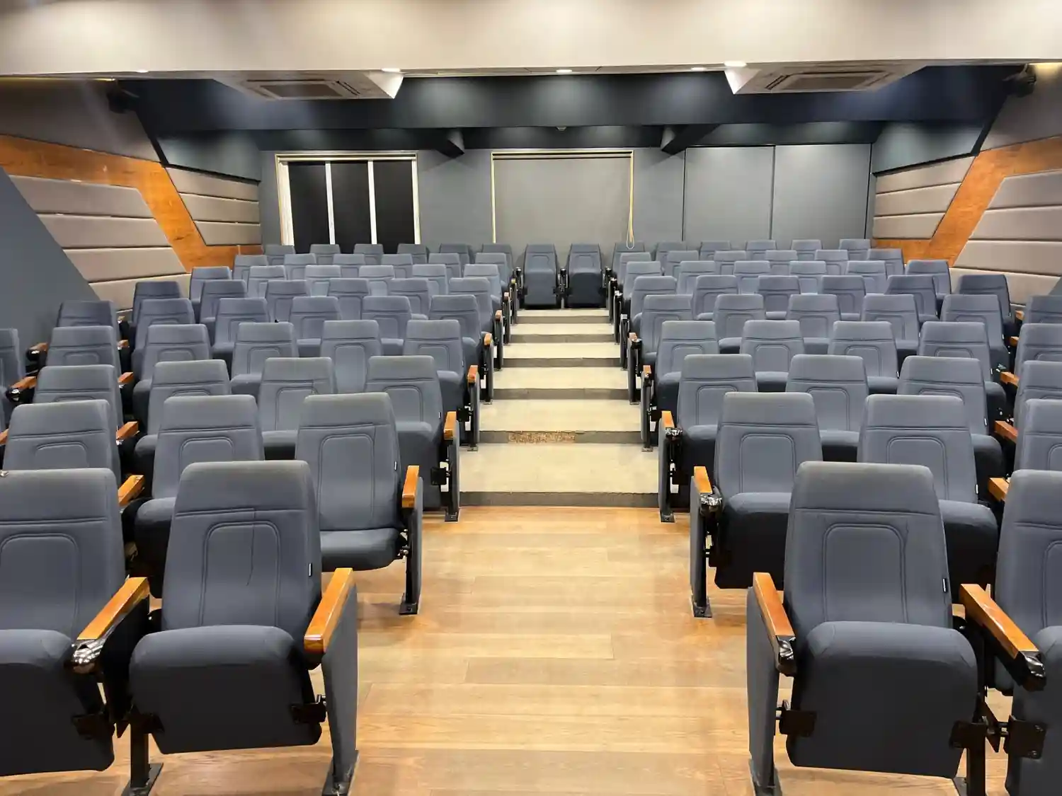 Auditorium 6